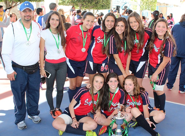 员更多控球 员更多控球