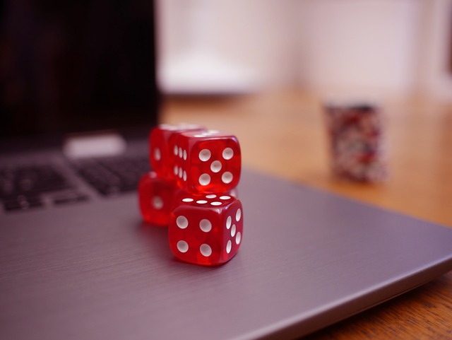 更是他个人